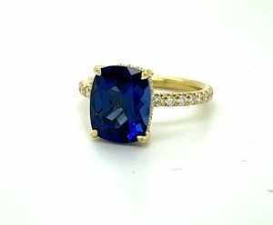 Cushion-Cut Sapphire Ring in a Yellow Gold Setting Fine Gemstone Rings