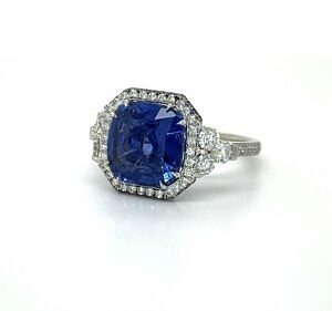 Cushion-Cut Sapphire Ring With Diamond Details Fine Gemstone Rings