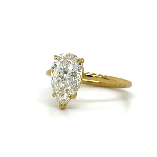 Pear-Shaped Engagement Ring in Yellow Gold Custom Engagement Rings