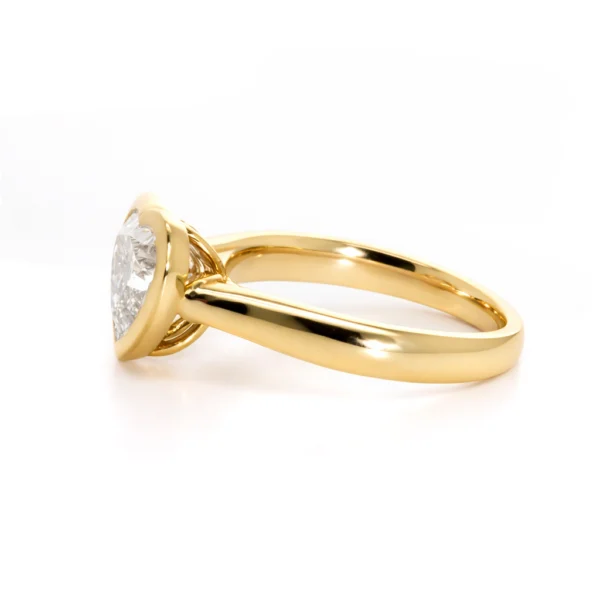 Bezel-Set Heart Shaped Diamond Ring Custom Engagement Rings 4
