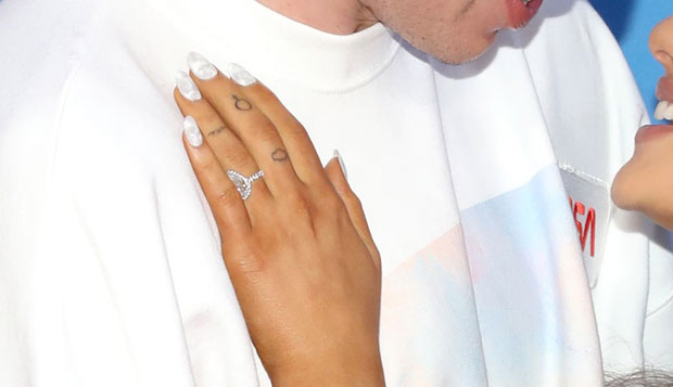 Ariana Grande and Pete Davidson engagement ring