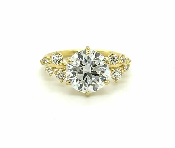 Round Brilliant-Cut Yellow Gold Engagement Ring Custom Engagement Rings 3